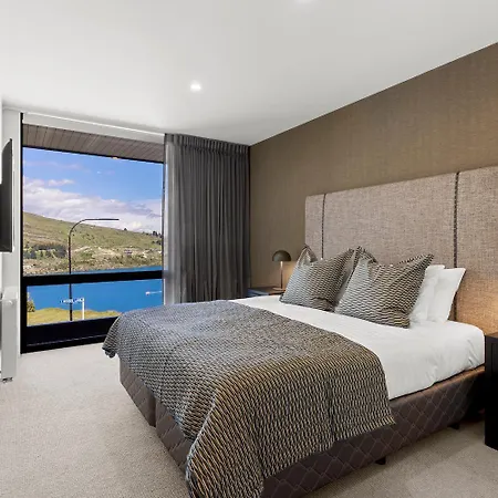 Belle Vue Villa - Stunning Views And Hot Tub Queenstown Exterior photo