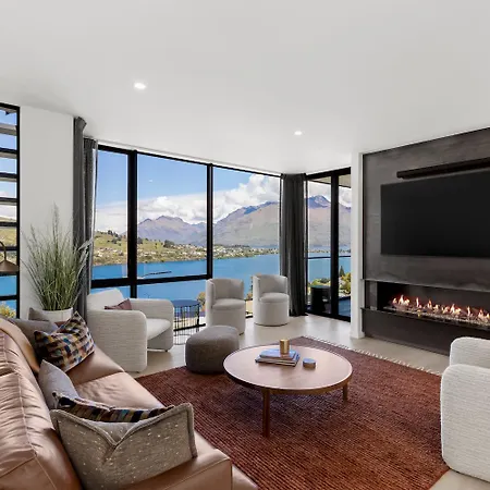 Belle Vue Villa - Stunning Views And Hot Tub Queenstown Exterior photo
