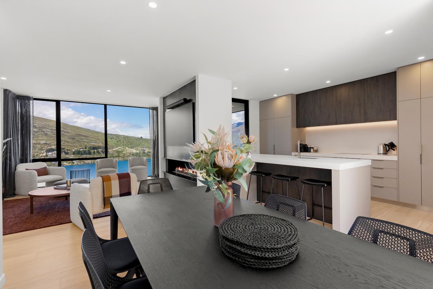 Belle Vue - Stunning Views And Hot Tub Villa Queenstown